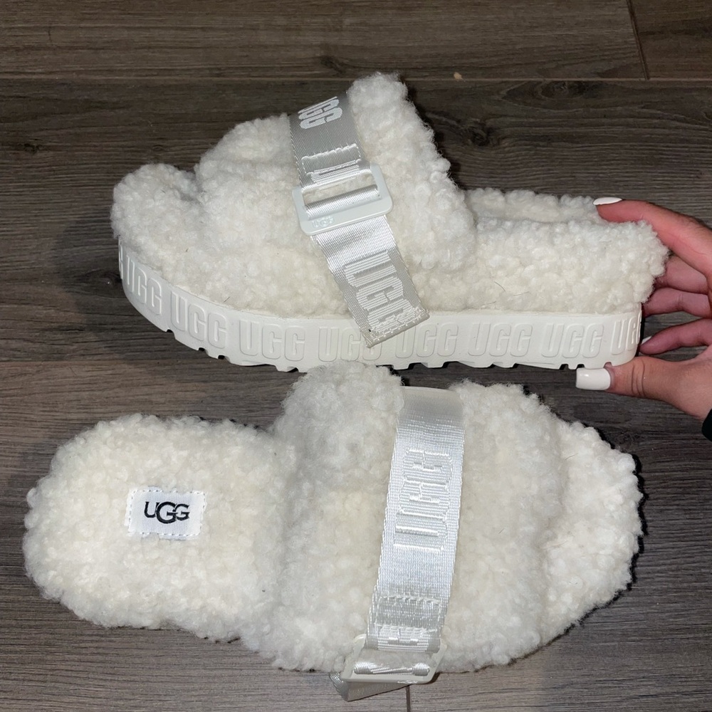 UGG FLUFFITA SLIPPER